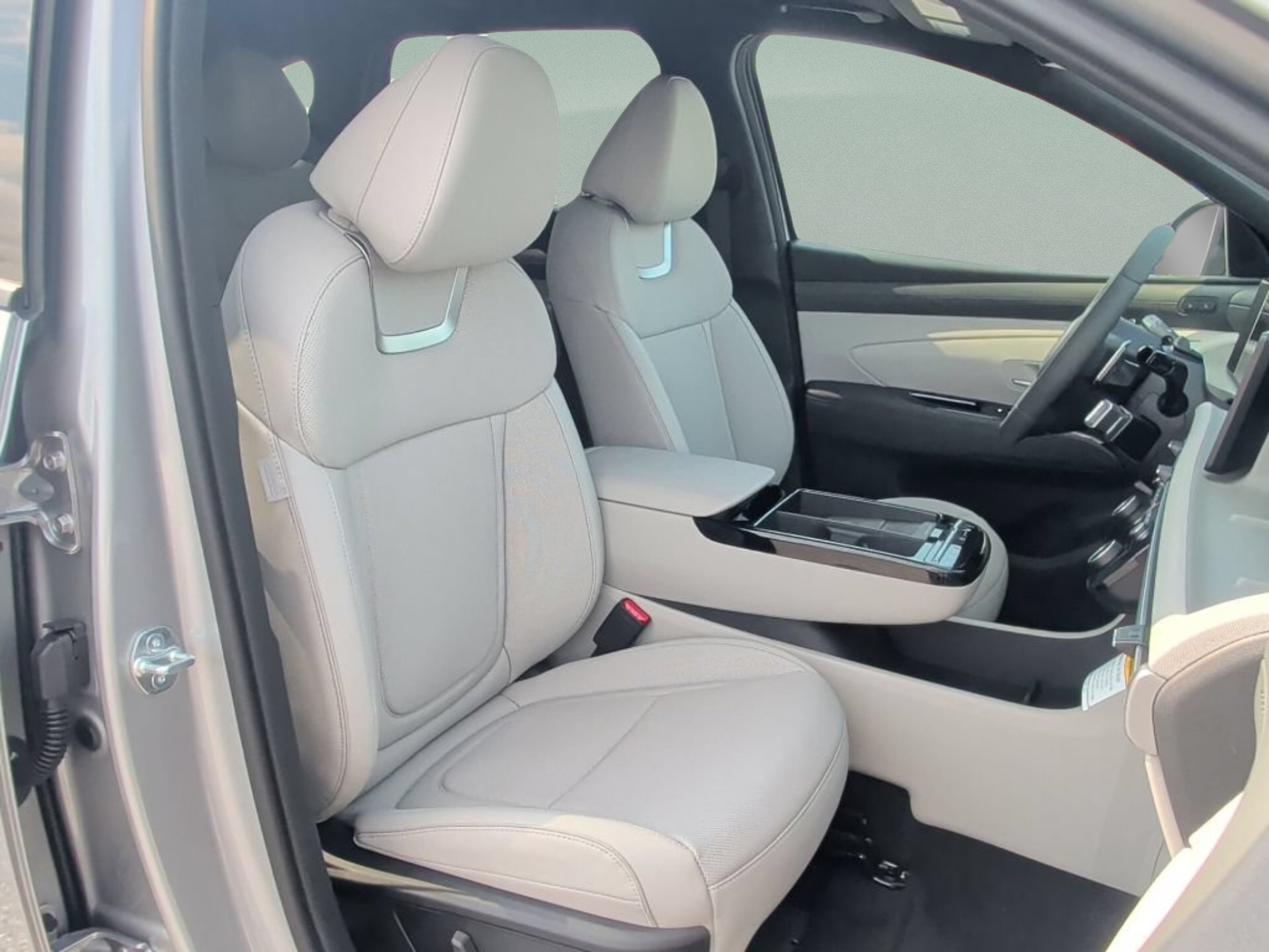 New 2026 Shimmering Silver Hyundai Limited image 42