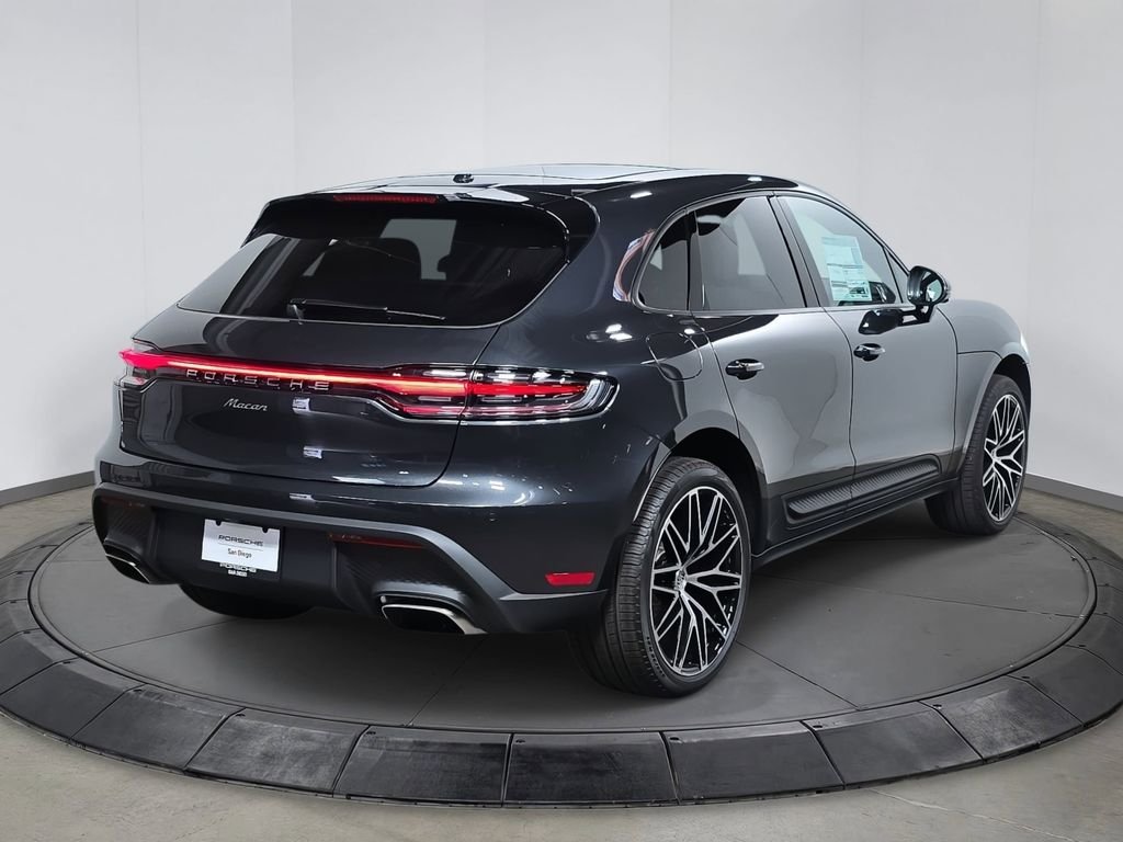 2026 Porsche Macan T - Photo 7