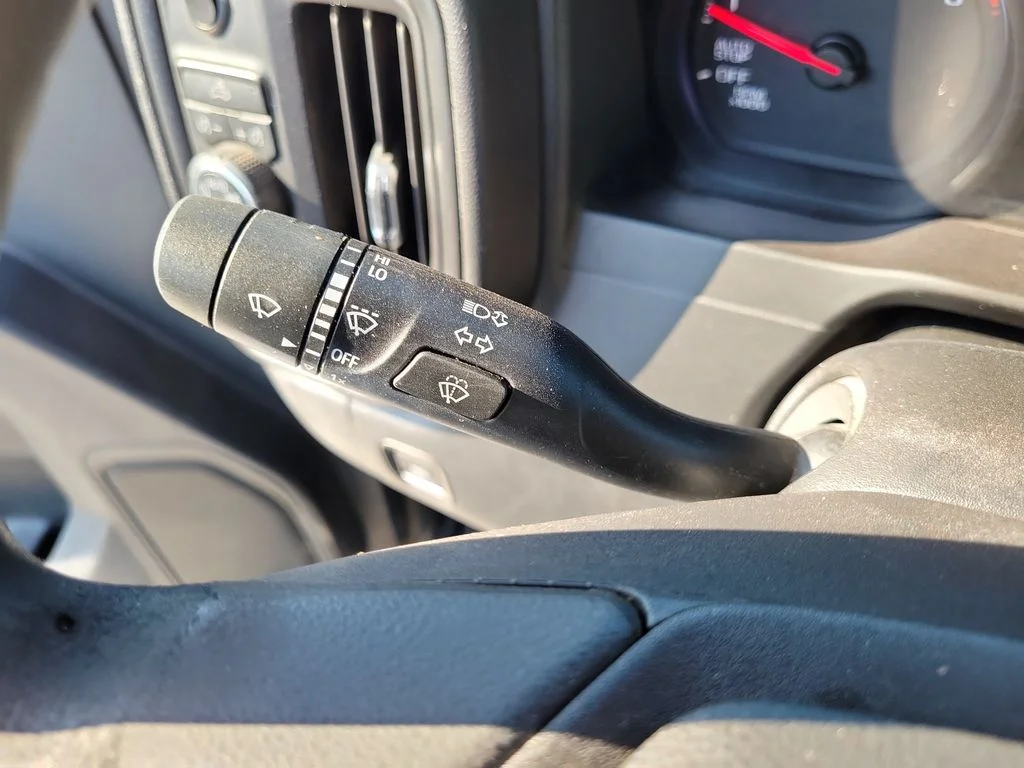 Used 2020 Northsky Blue Metallic Chevrolet WT image 28