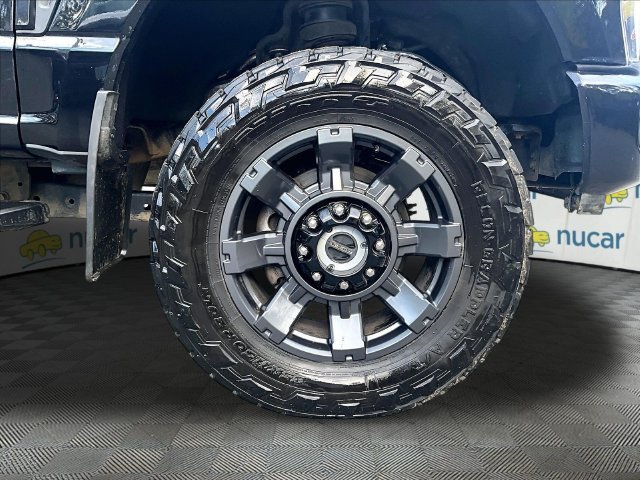 Used 2023 Black Metallic Ford Lariat image 9
