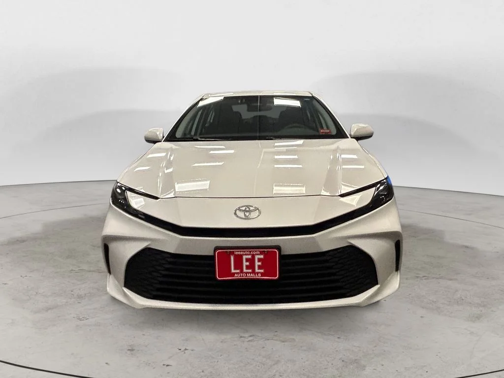 Used 2025 Ice Toyota LE image 8