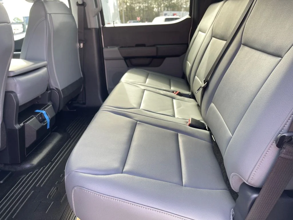2026 Ford F-450 Super Duty Chassis Cab XL - Photo 9