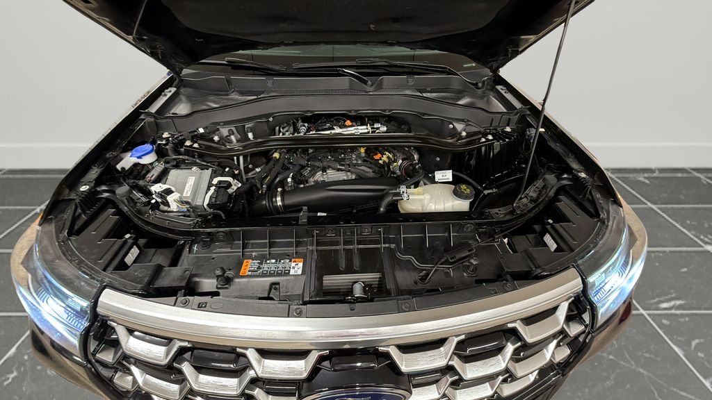 Used 2025 Black Ford Platinum image 21