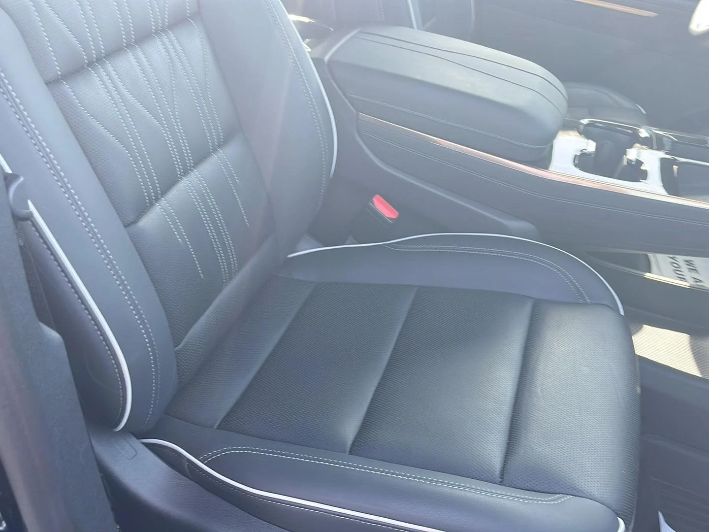 Used 2025 Ebony Twilight Metallic Buick Avenir image 36