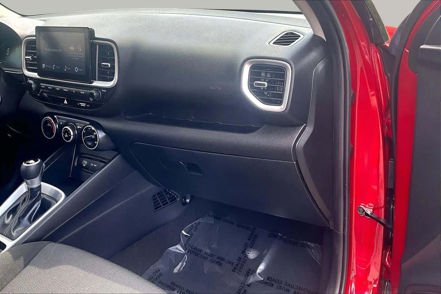 Used 2025 Ultimate Red Hyundai SE image 19