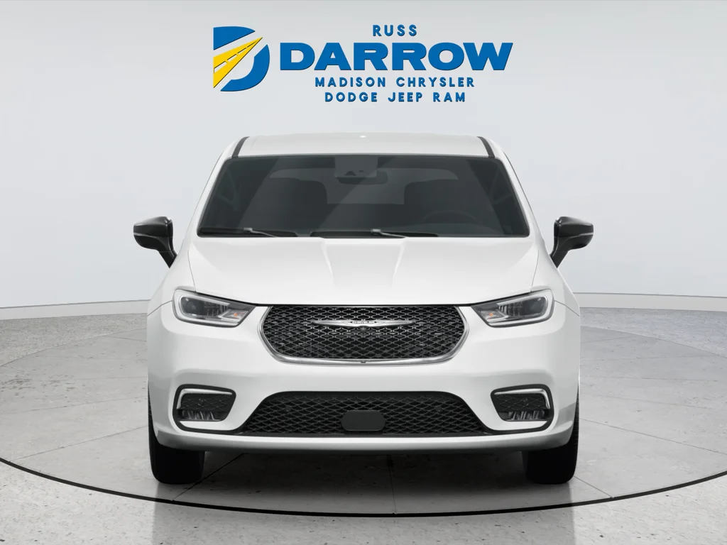 Used 2024 White Chrysler Limited image 8