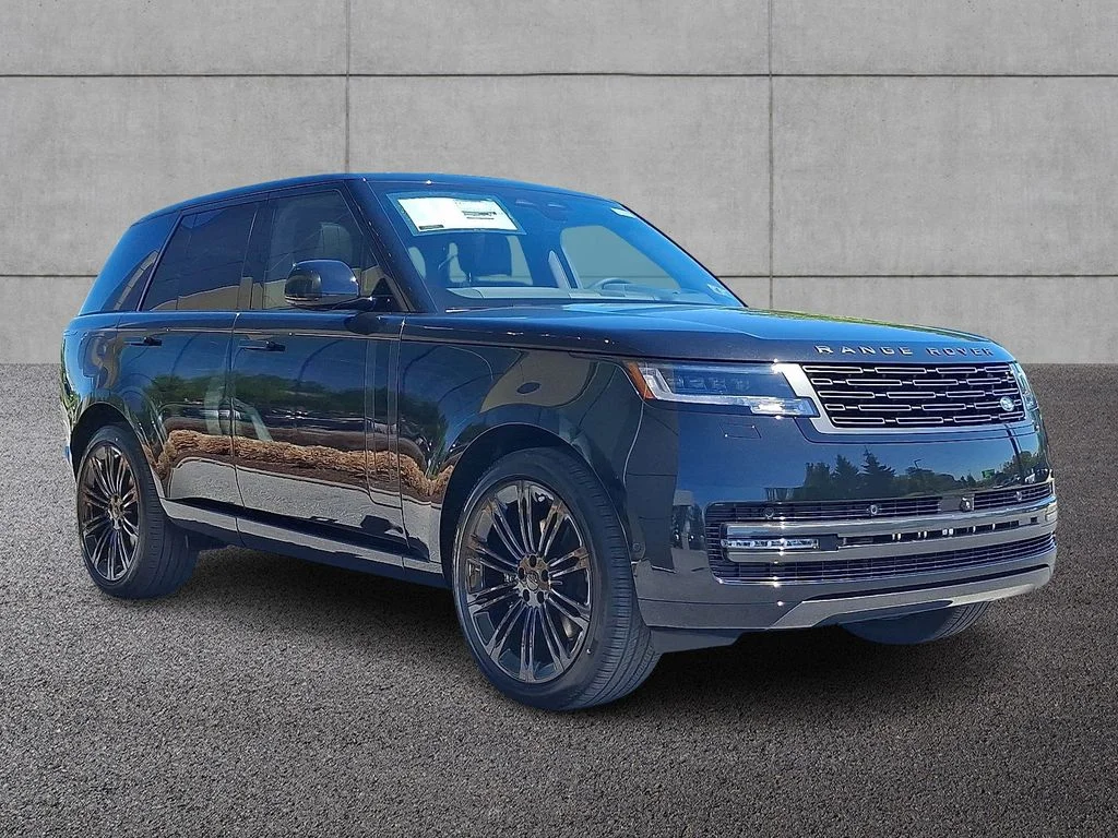 New 2026 Santorini Black Land Rover SE image 2