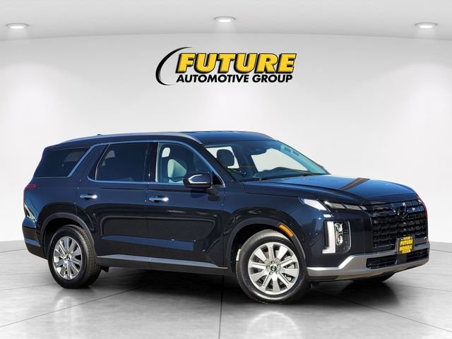 Used 2024 White Hyundai SEL image 1