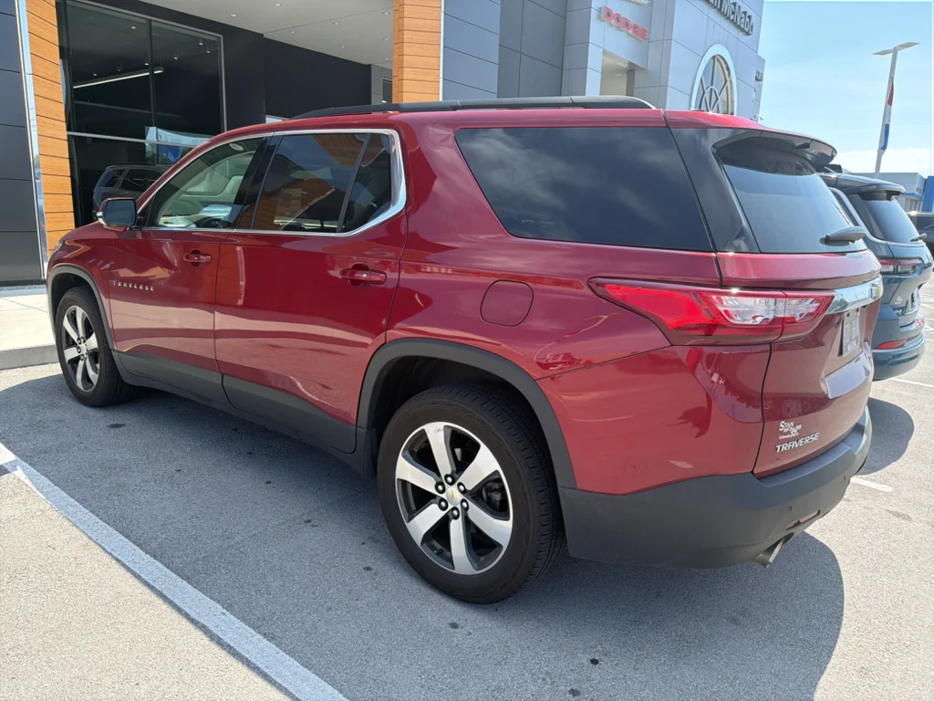 Used 2019 Cajun Red Tintcoat Chevrolet LT Leather image 3