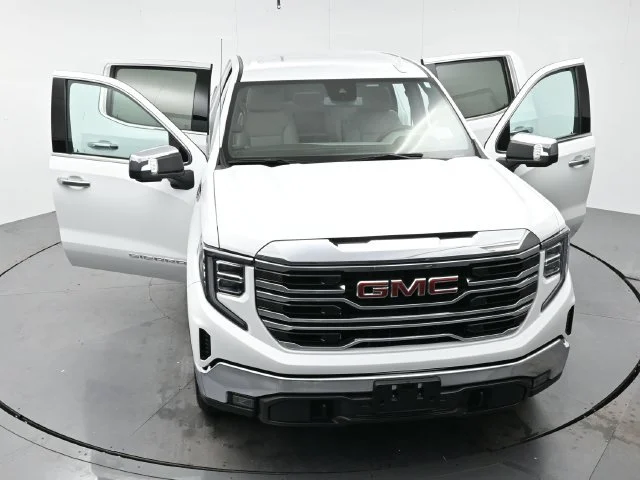 Used 2023 SUMMIT WHITE GMC SLT image 42