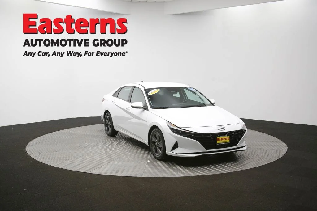 Used 2022 White Hyundai SEL image 49