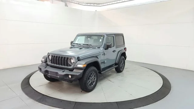 Used 2025 Gray Jeep Sport S image 3
