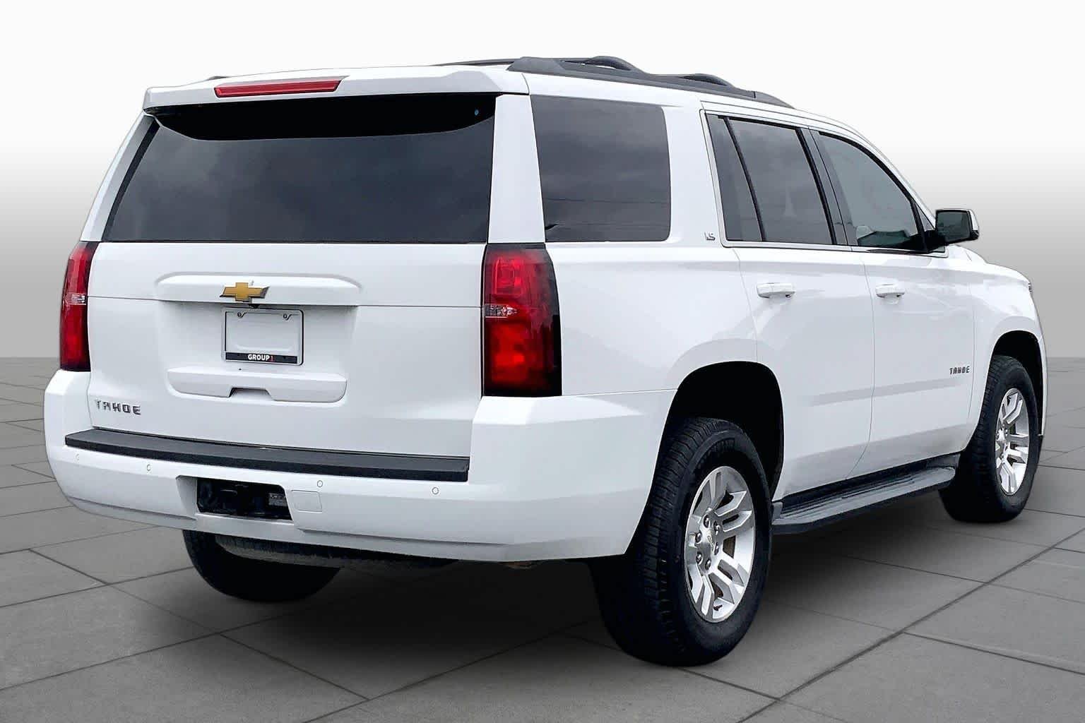 Used 2015 Summit White Chevrolet LS image 12
