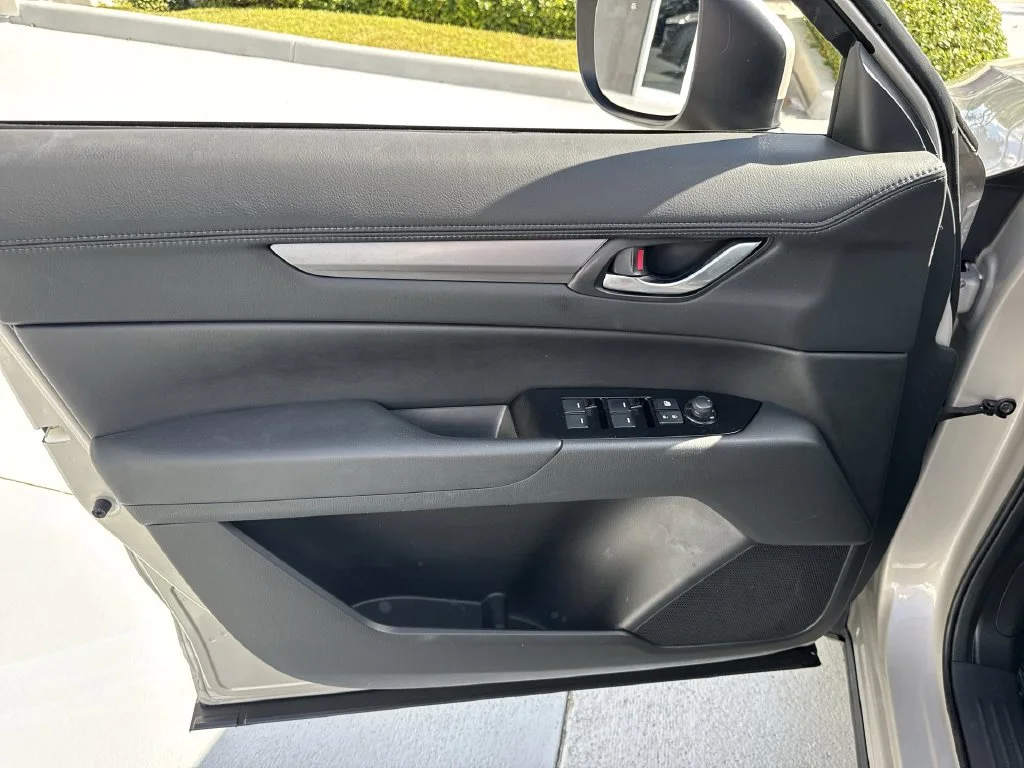 Used 2024 Quartz Metallic Mazda 2.5 S Preferred Package image 39