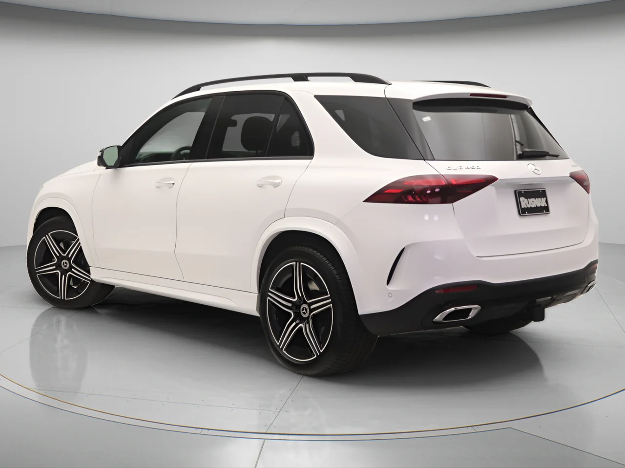 Used 2026 Polar White Mercedes-Benz 450 4MATIC® image 2