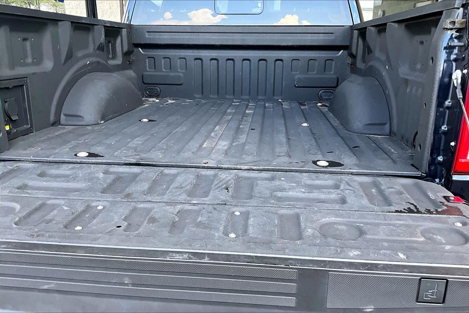 Used 2023 Antimatter Blue Ford LARIAT image 32