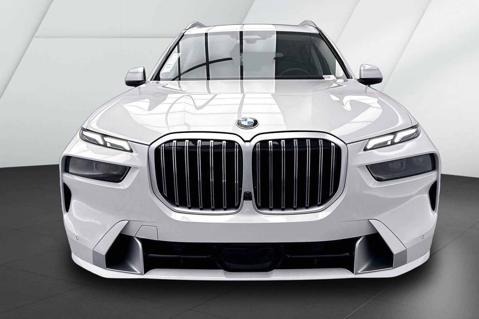 New 2027 Mineral White Metallic BMW xDrive40i image 2