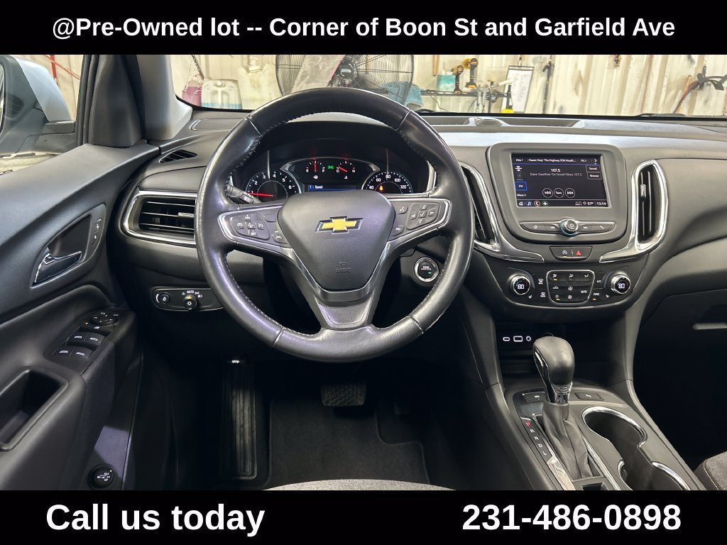 Used 2022 SILVER ICE METALLIC Chevrolet LT image 17