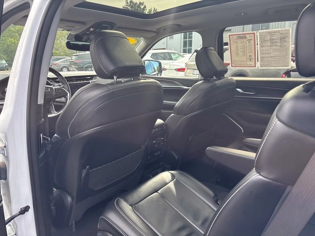 Used 2021 White Jeep Limited image 18