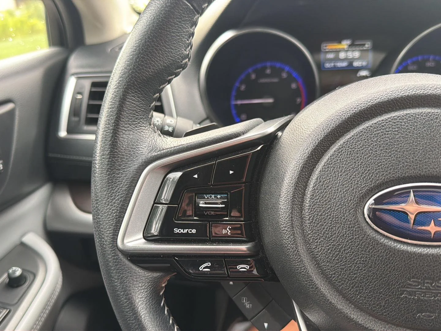 Used 2019 Magnetite Gray Metallic Subaru Limited image 13