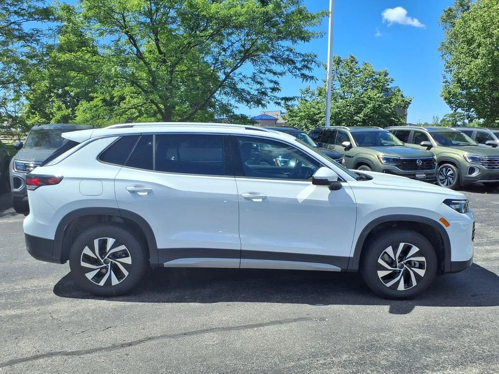 New 2026 Pure White Volkswagen 2.0T SE image 3