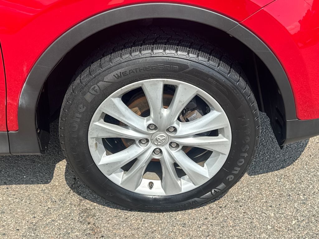 Used 2014 Red Toyota Limited image 43