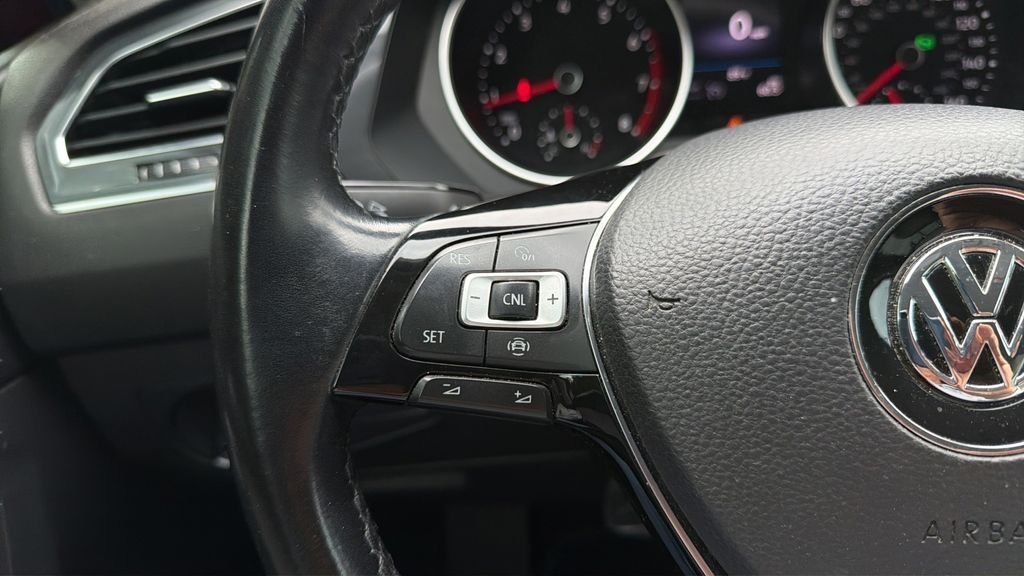 Used 2019 Red Volkswagen 2.0T SE image 22