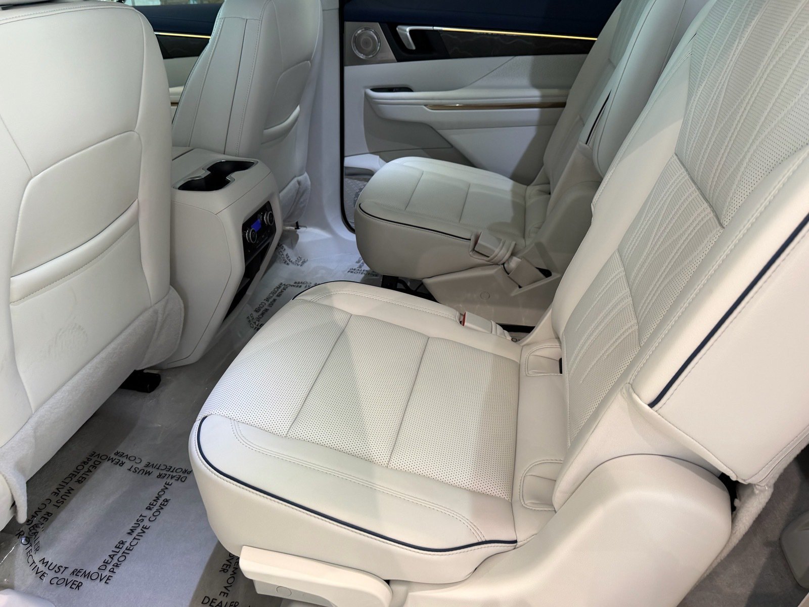 2026 Buick Enclave Avenir - Photo 18