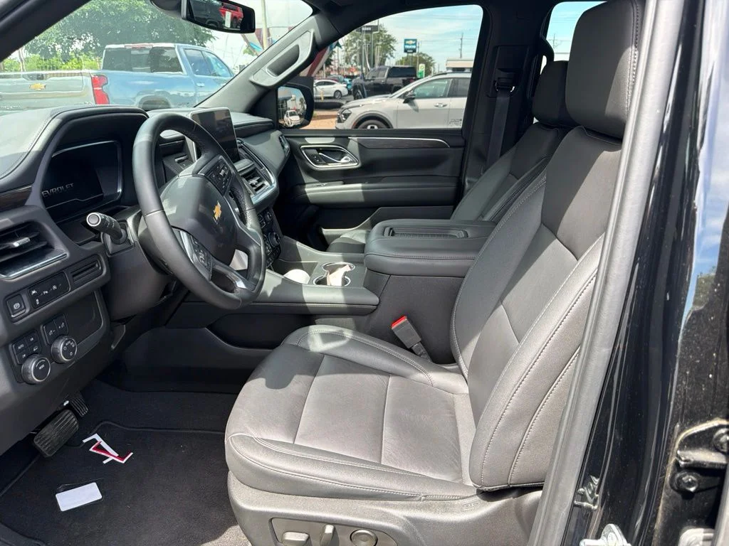 Used 2023 Black Chevrolet LT image 6