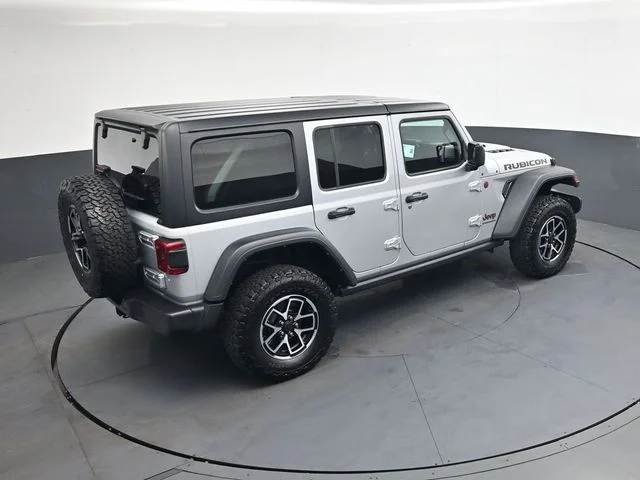 Used 2024 Silver Jeep Rubicon image 25