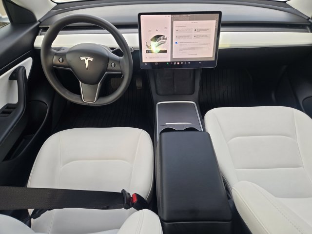 Used 2021 White Tesla Long Range image 9