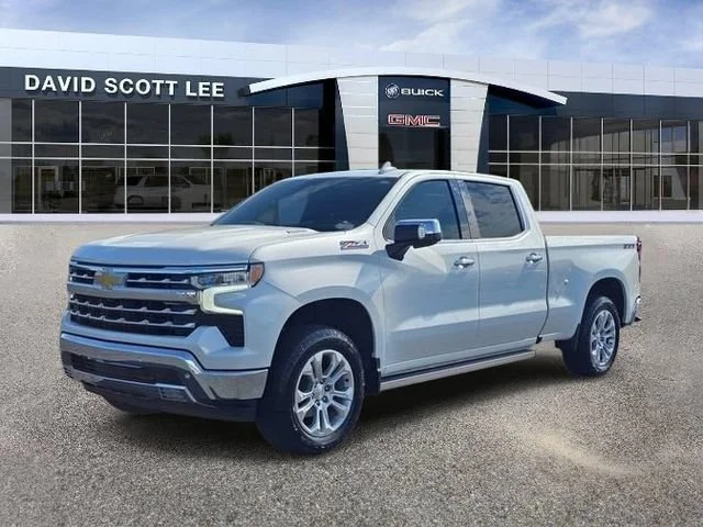 Used 2023 Iridescent Pearl Tricoat Chevrolet LTZ image 3
