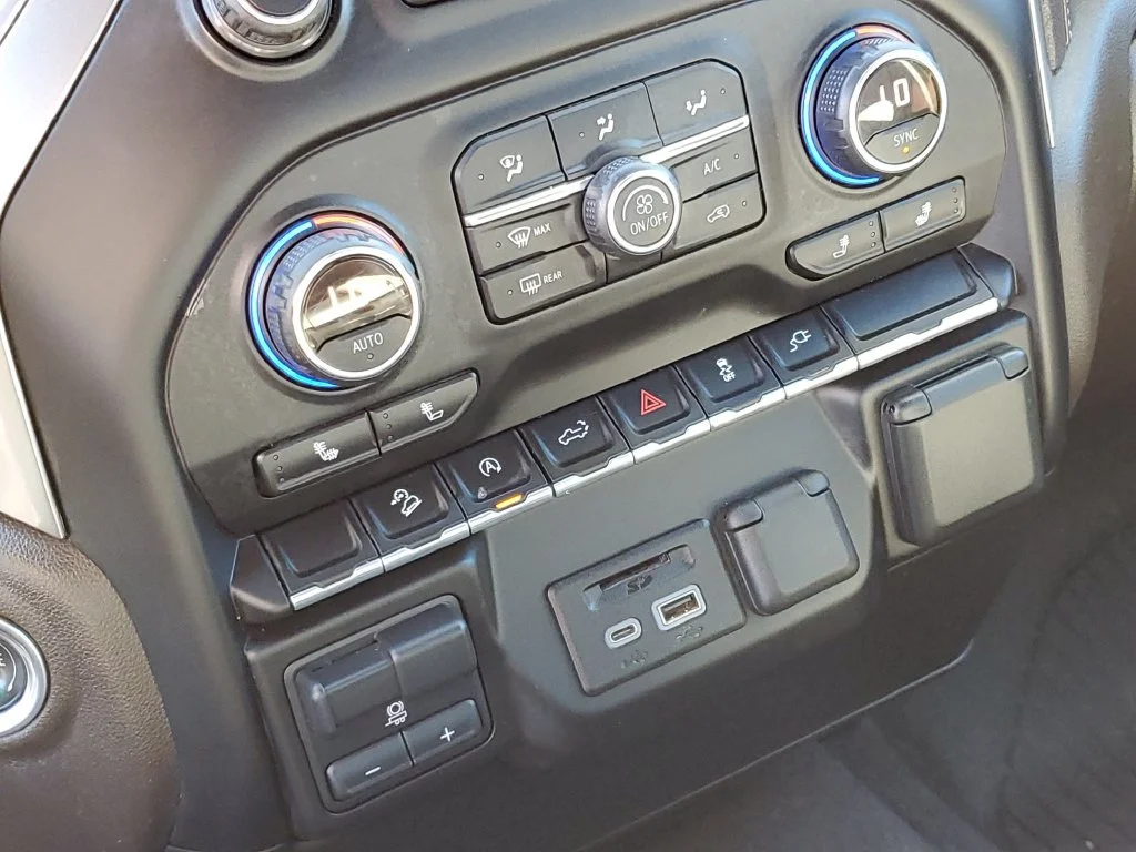 Used 2020 NORTHSKY BLUE METALLIC Chevrolet LTZ image 18