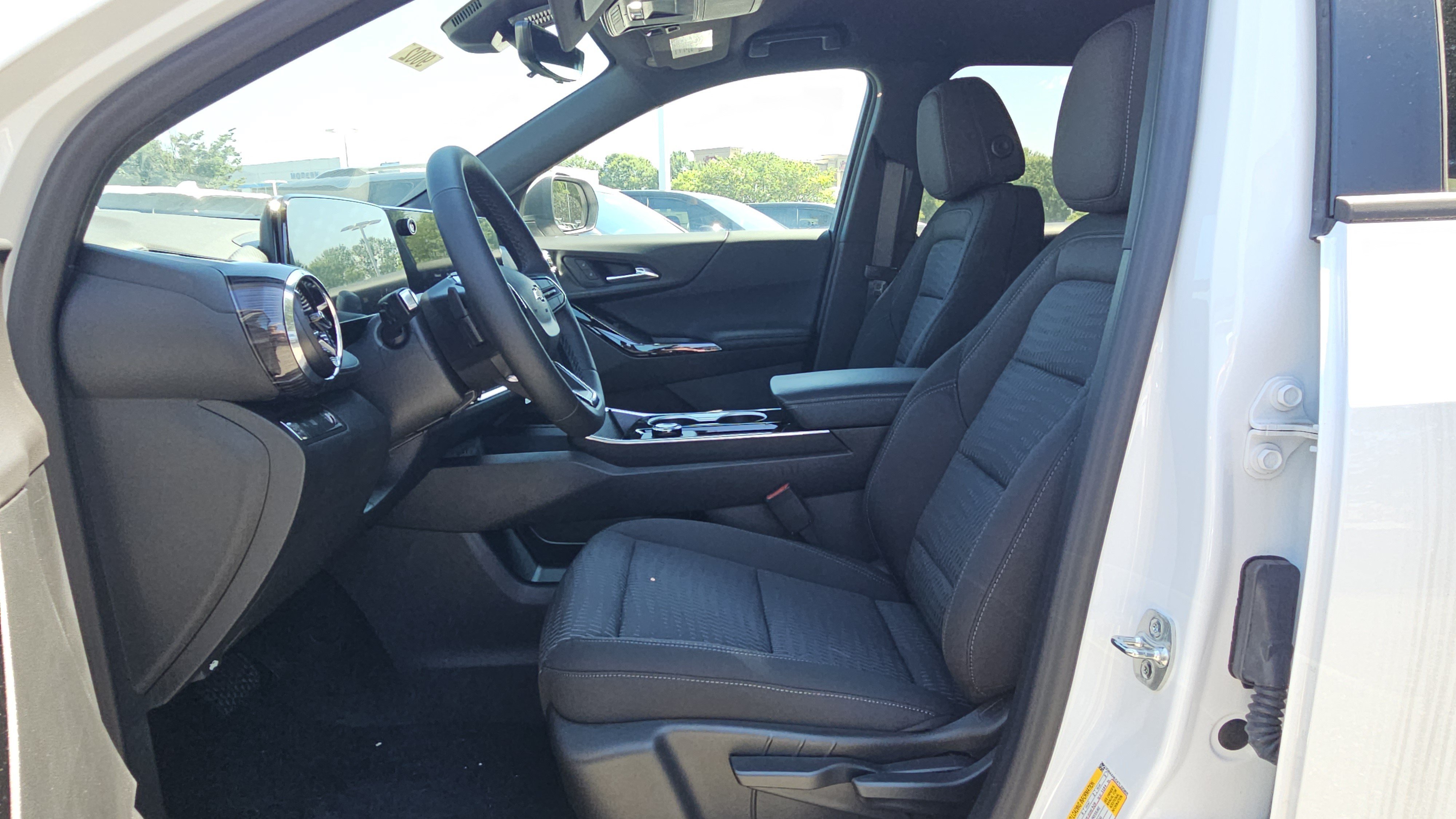 2026 Chevrolet Equinox LT - Photo 9