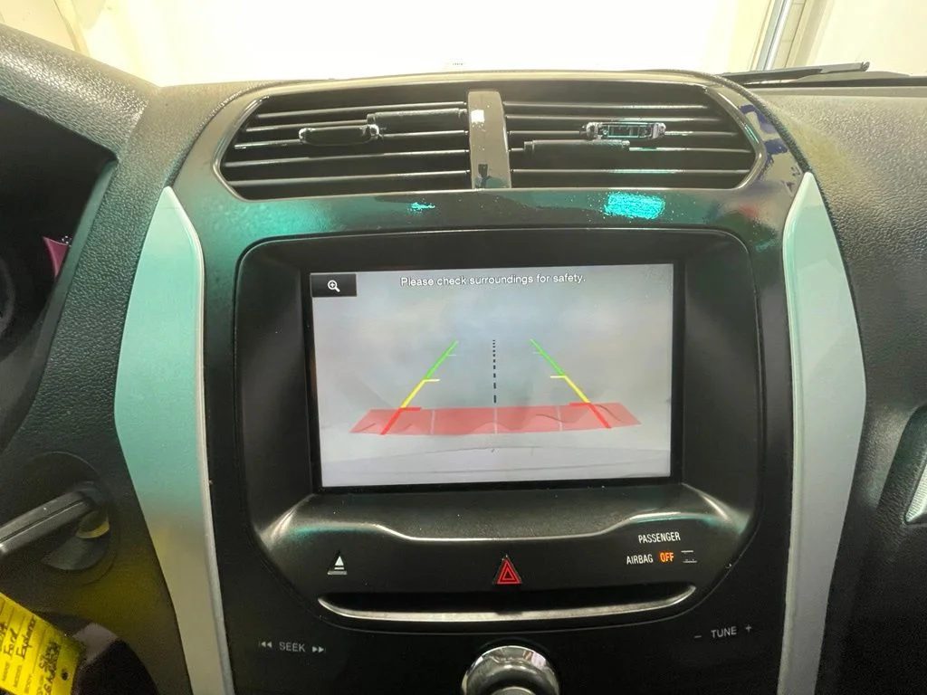 Used 2014 Silver Ford XLT image 22