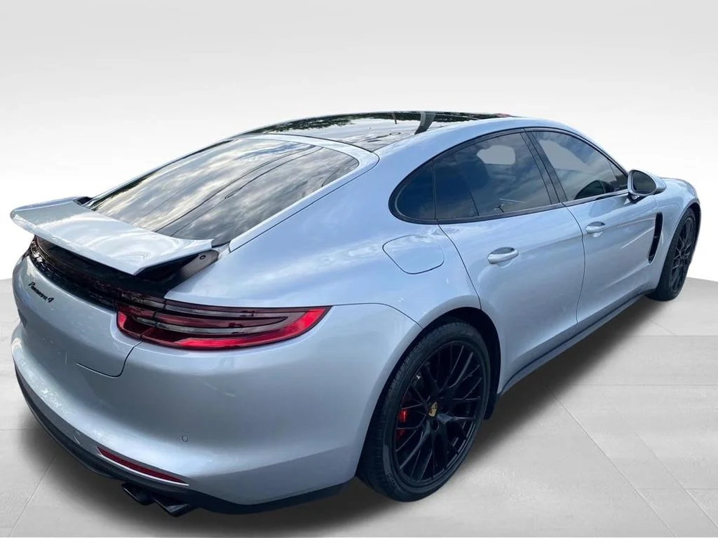 Used 2018 Silver Porsche 4 image 9