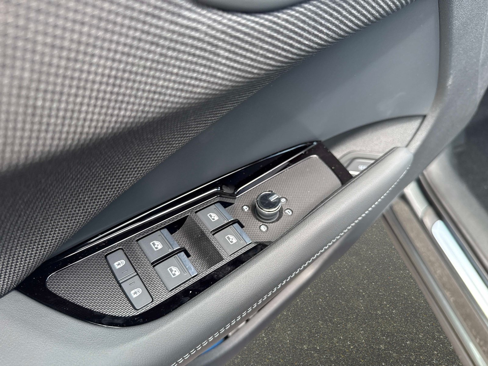 New 2026 Daytona Gray Pearl Effect Audi S line image 17