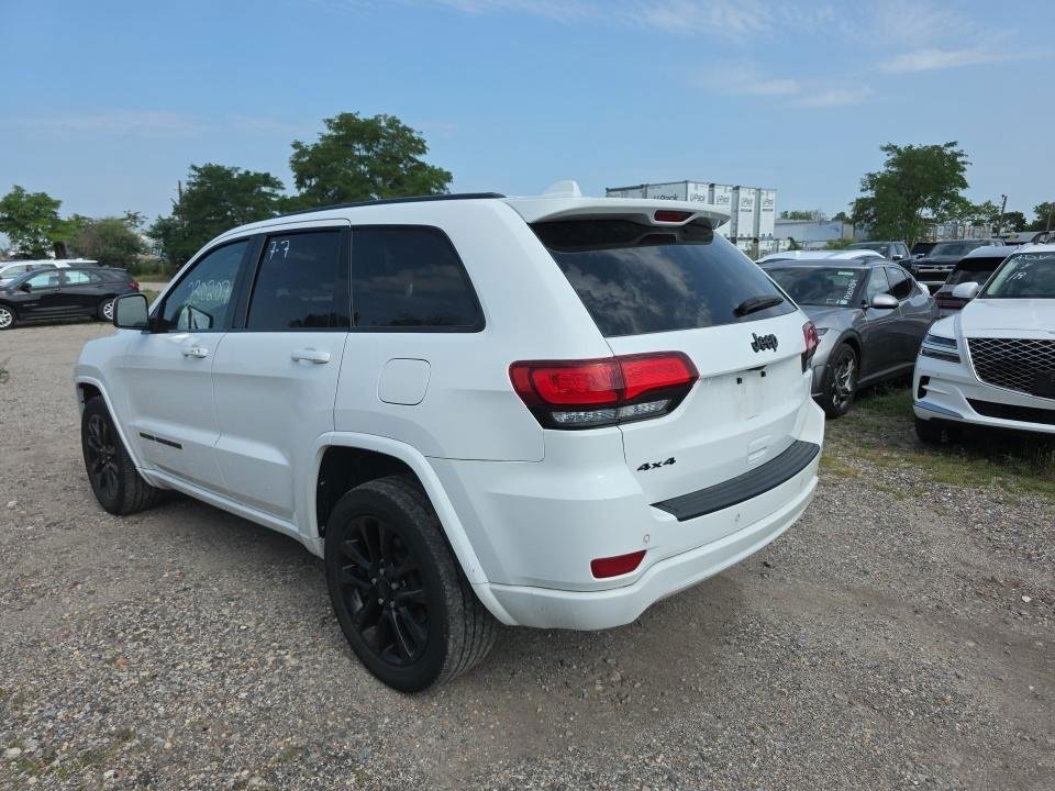 Used 2021 White Jeep Laredo X image 4