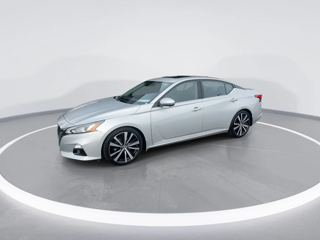 Used 2020 Silver Nissan 2.0 Platinum image 5