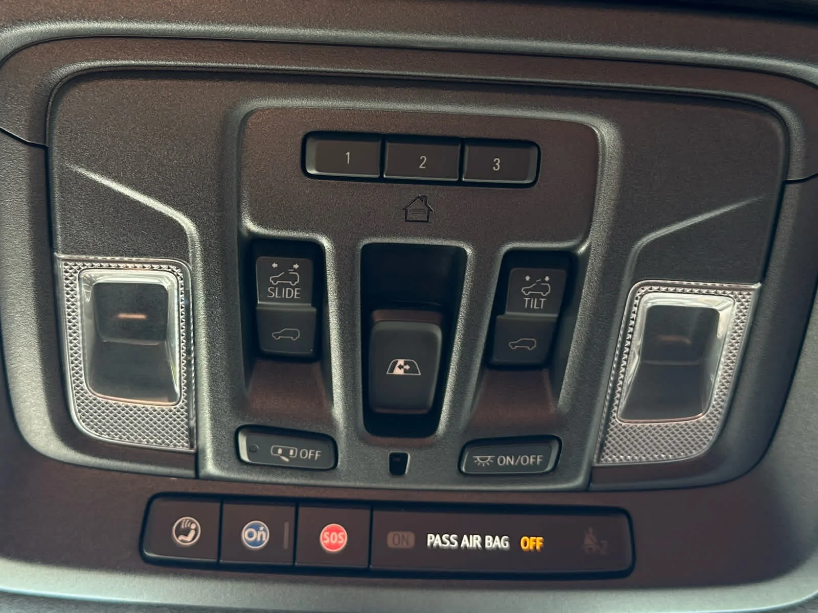 Used 2024 White Frost Tricoat GMC Denali Ultimate image 38
