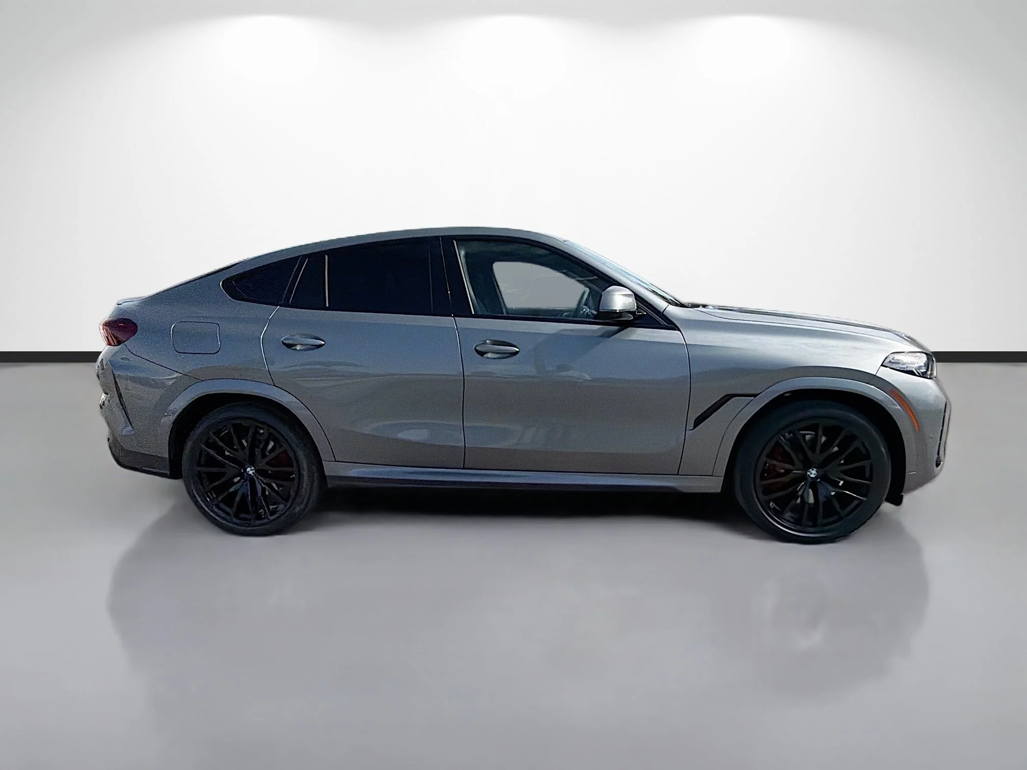 New 2027 Skyscraper Grey Metallic BMW xDrive40i image 2