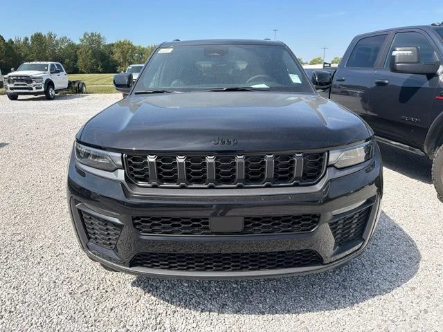 New 2027 High Gloss Black Jeep  image 8