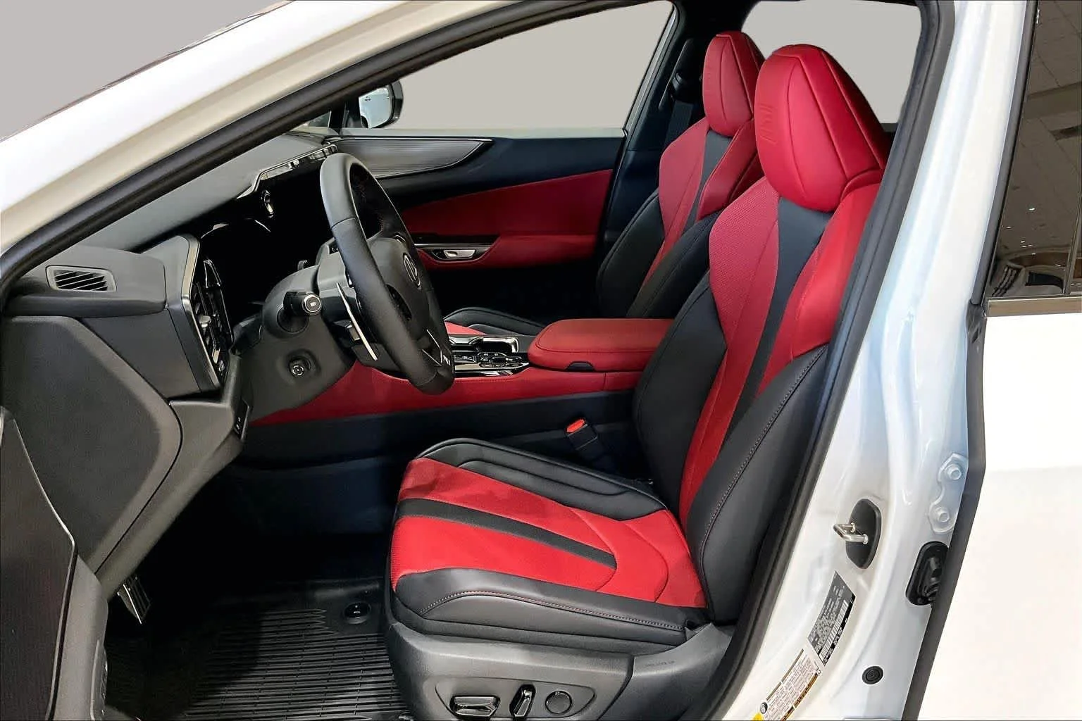 2026 Lexus NX 450h+ F-Sport - Photo 18