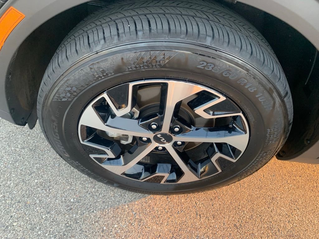 Used 2024 Black Kia EX image 33