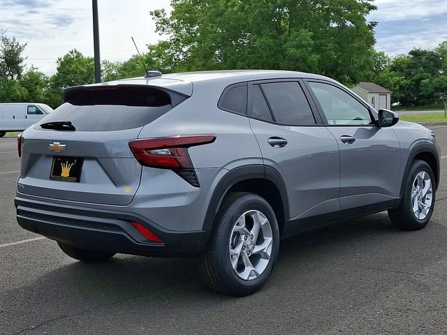 2026 Chevrolet Trax LS - Photo 3