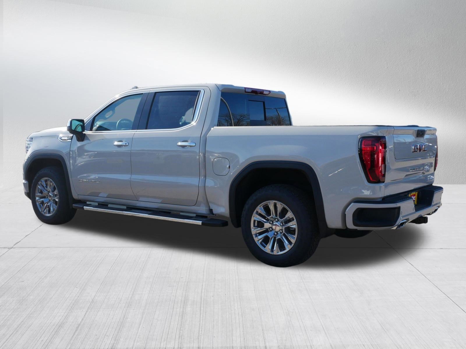 2026 GMC Sierra 1500 Denali - Photo 2