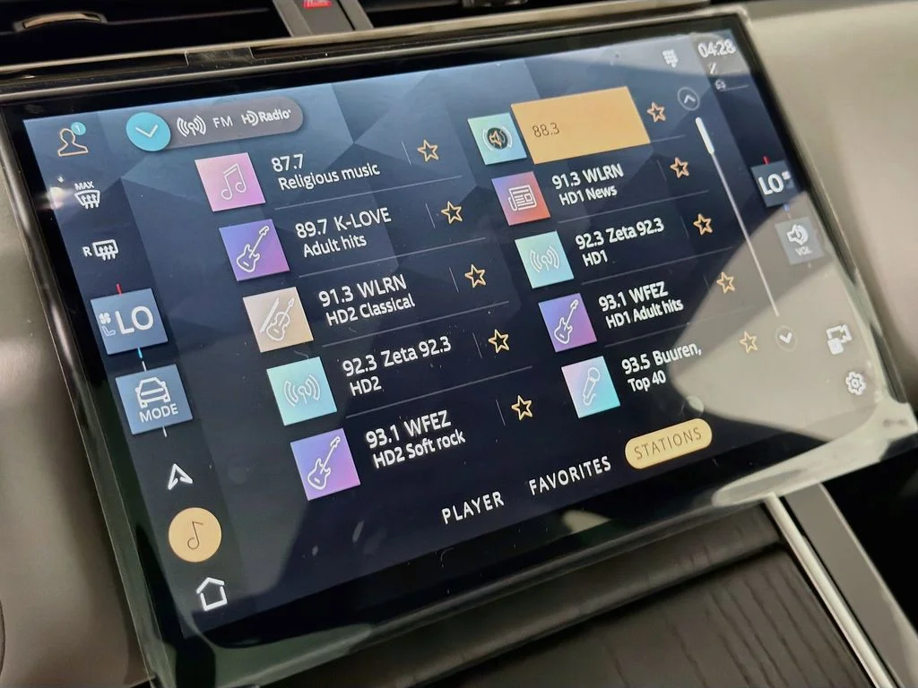 New 2026 Arroios Grey Land Rover S image 15