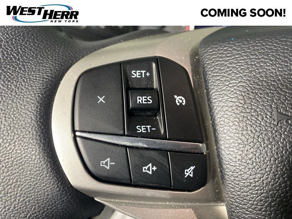 Used 2024 Silver Metallic Ford XLT image 13