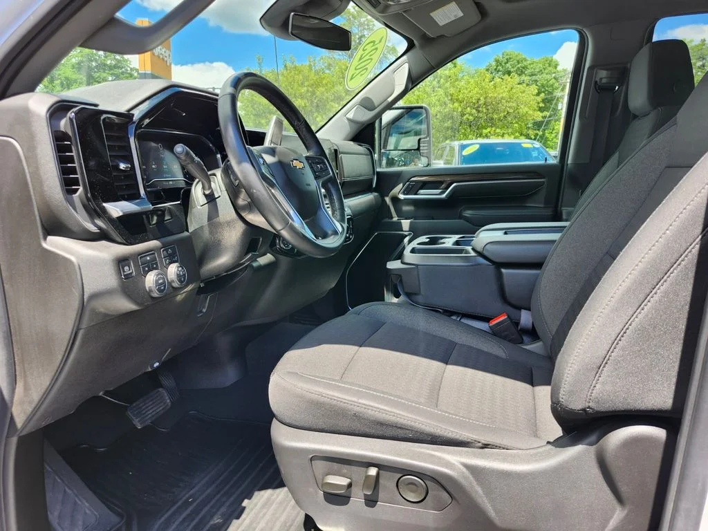 2025 Chevrolet Silverado 2500HD LT - Photo 18