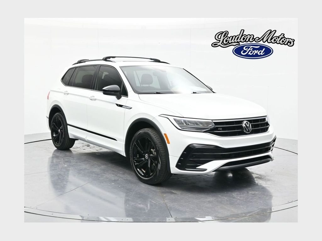 2023 Volkswagen Tiguan 2.0T SE R-Line Black's photo